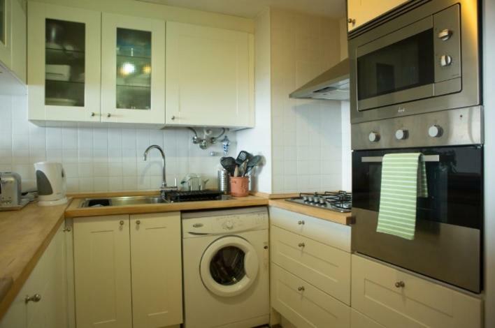 Apartment W Stunning View - Marina - Free Parking & Ac Фуншал Екстериор снимка